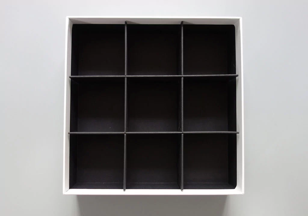 rigid paper box with dividers gift box
