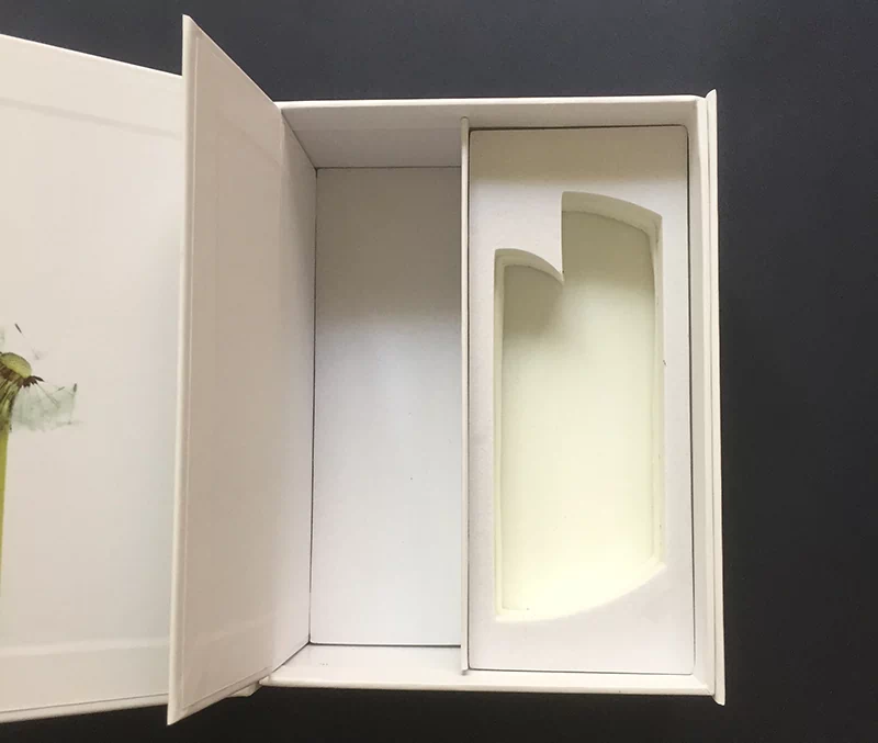 rigid paper box with foam insert